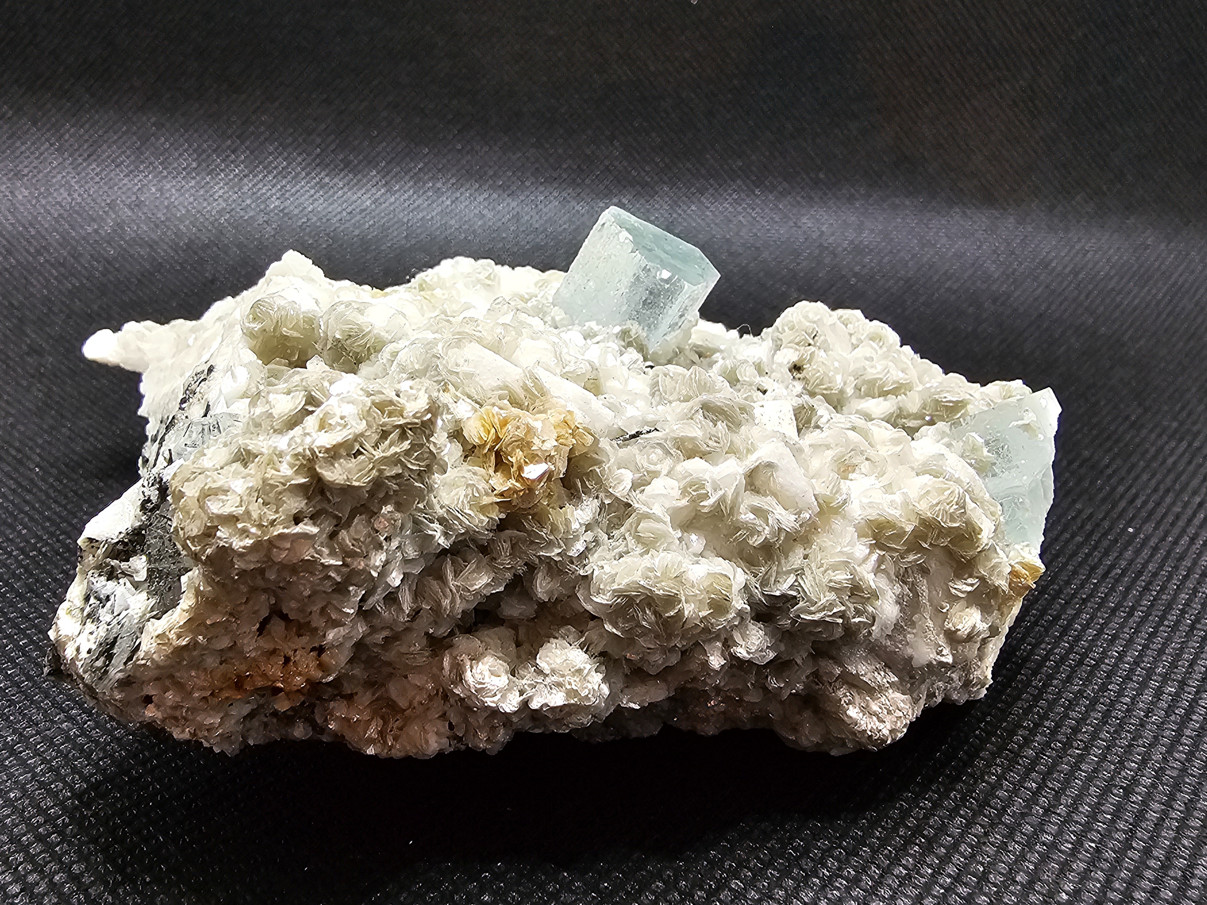 aquamarine